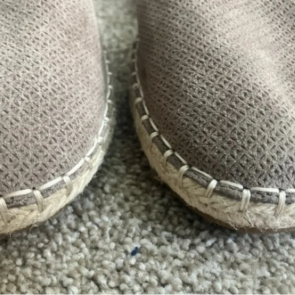 Eileen Fisher Cream Cut Out Lee Espadrille‎ Flats Size 6